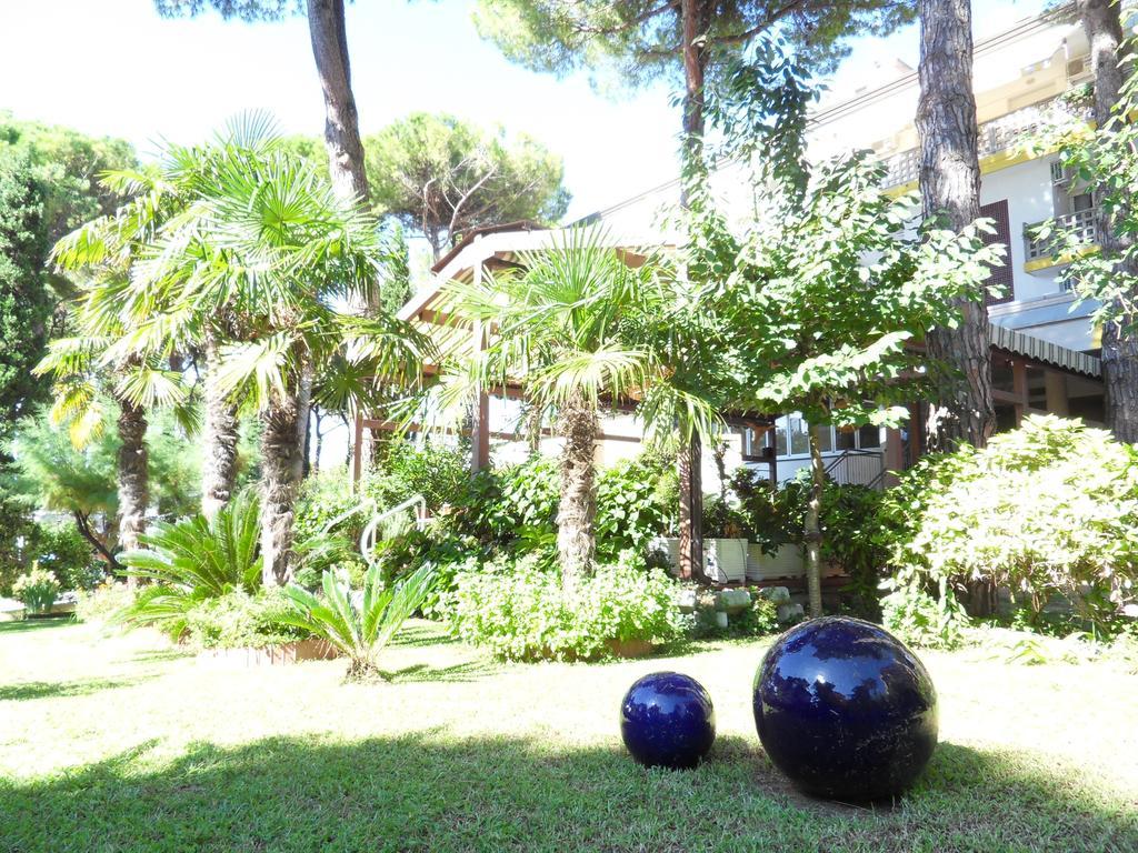 Hotel Abbazia Lignano Sabbiadoro Exterior foto