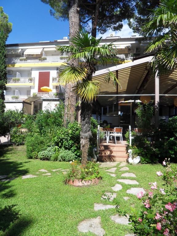 Hotel Abbazia Lignano Sabbiadoro Exterior foto